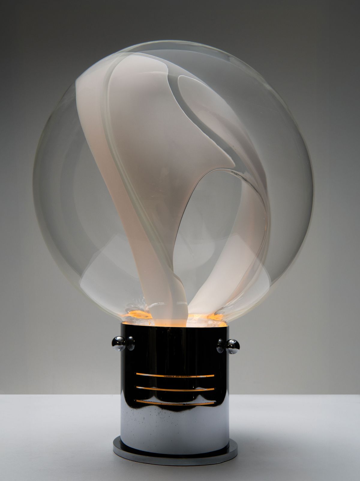 Membrane Table Lamp   Toni Zuccheri photo Lighting