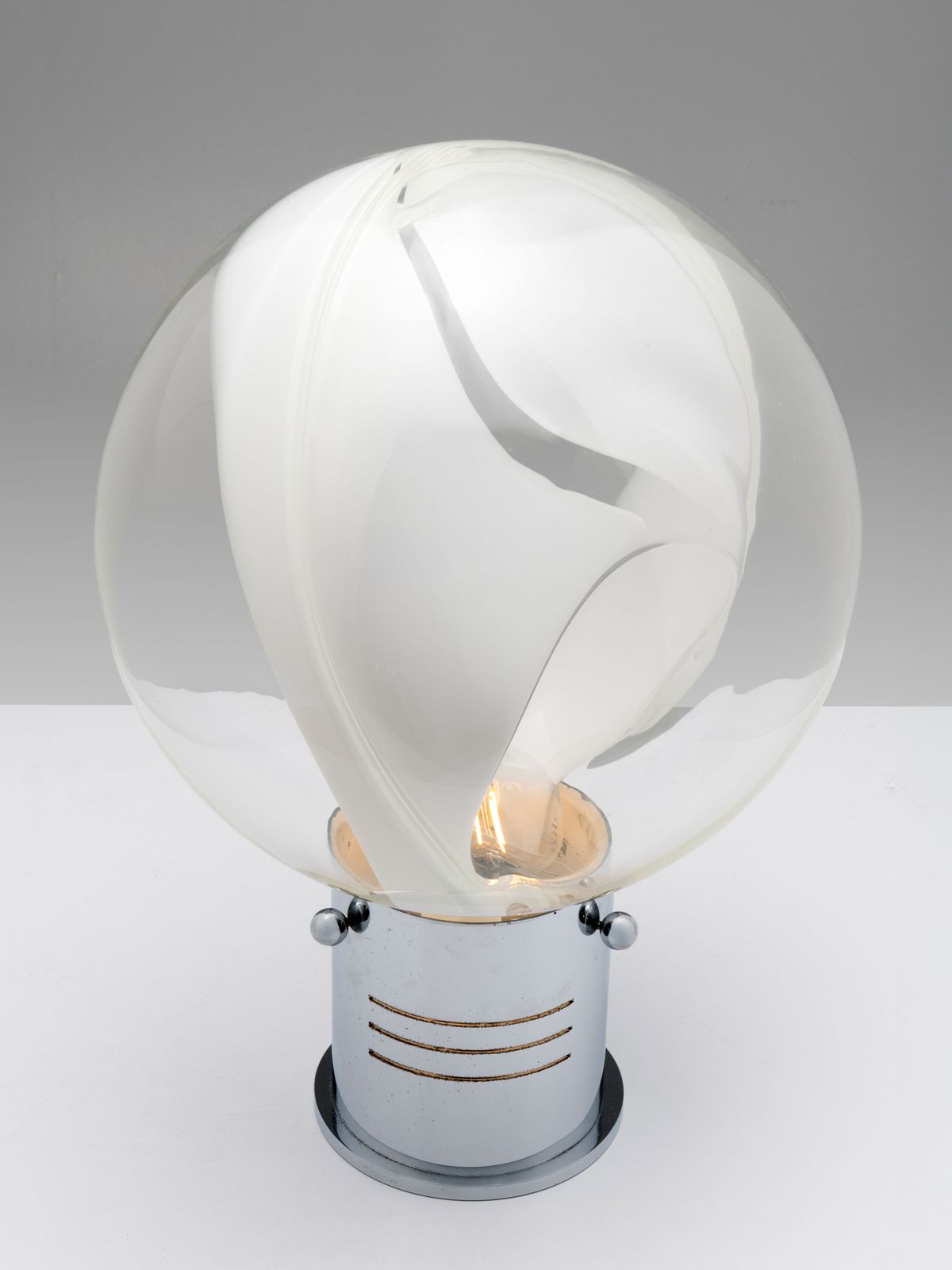 Membrane Table Lamp   Toni Zuccheri photo 1000.0
