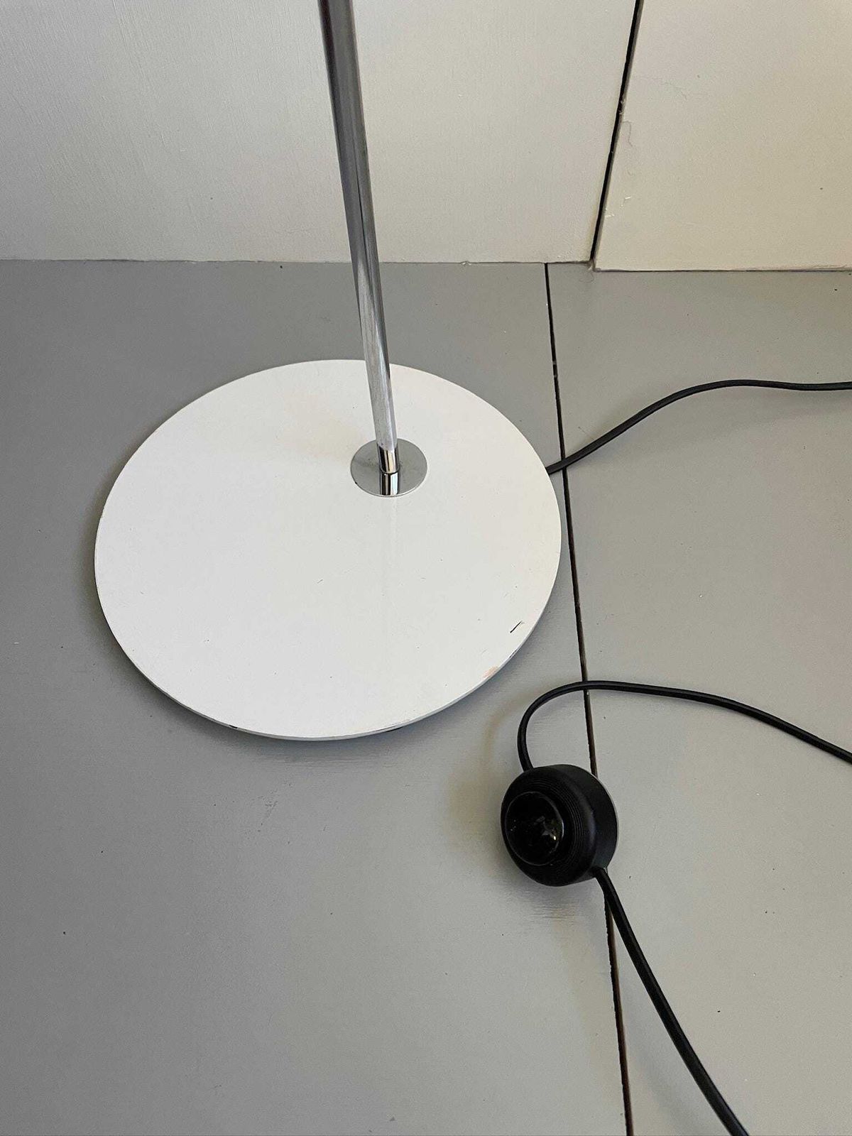 Vintage Metal French Adjustable Mid Height Floor Lamp By Lux Model No.18 Postmodern photo 255.0