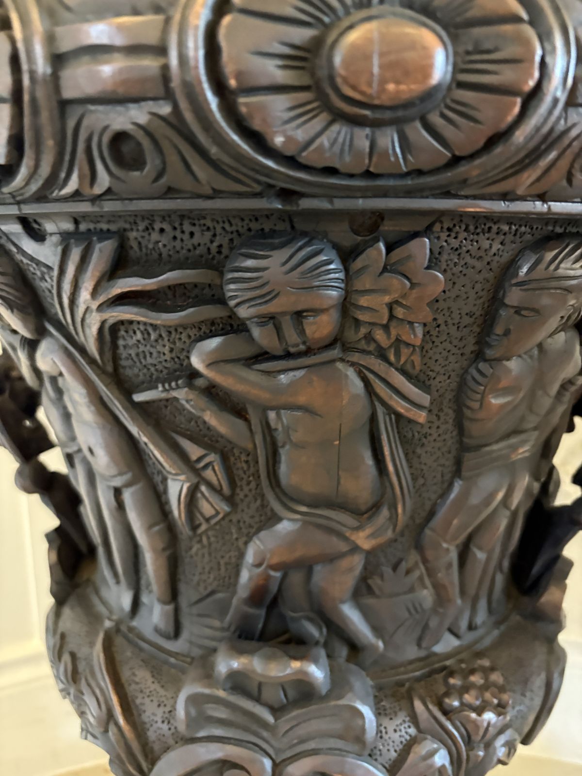 photo furniture Large Magnificent Antique Pair Of Carved Mahogany Urns