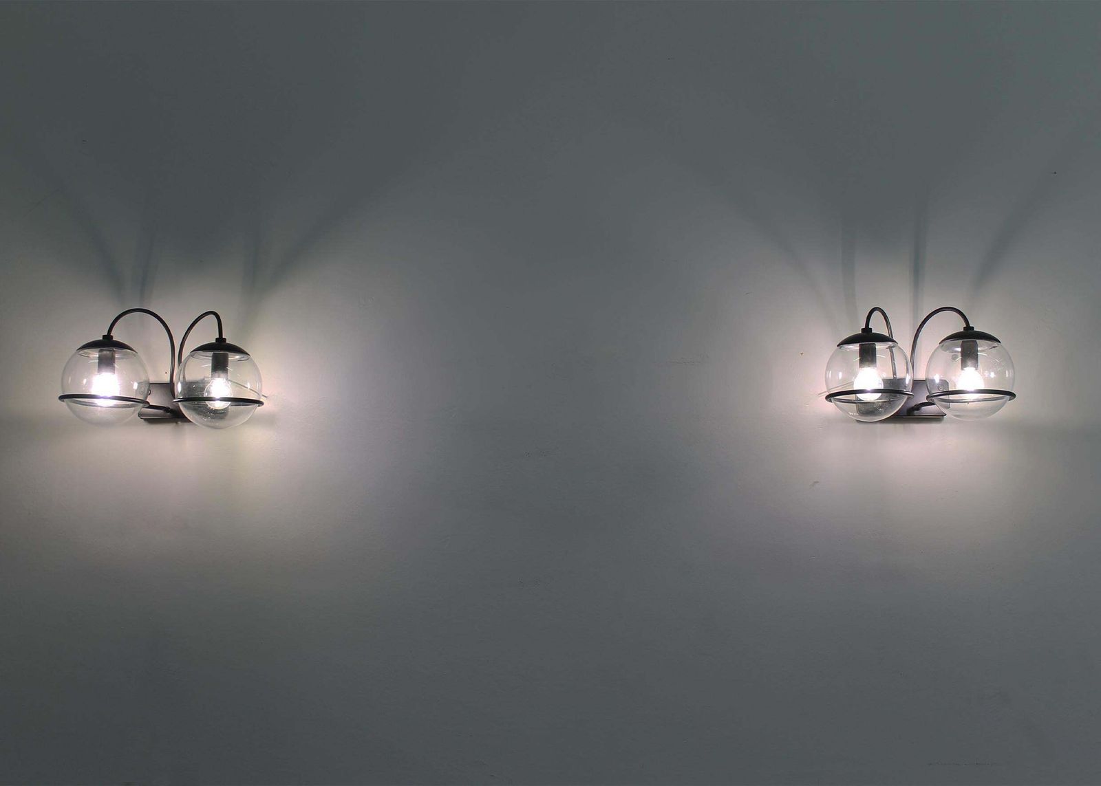 Gino Sarfatti Set Of Two Black Wall Lamps 238/2 By Arteluce 1960s photo 2420.0