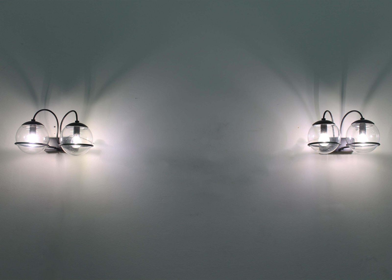 Gino Sarfatti Set Of Two Black Wall Lamps 238/2 By Arteluce 1960s photo buy