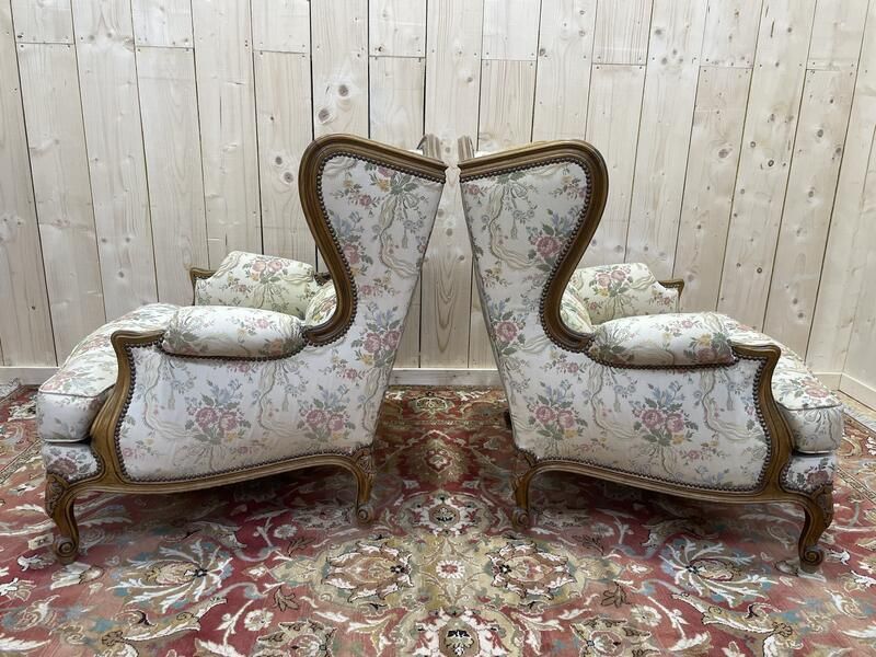 Paire De Fauteuils Bergères De Style Louis Xva Oreilles photo furniture