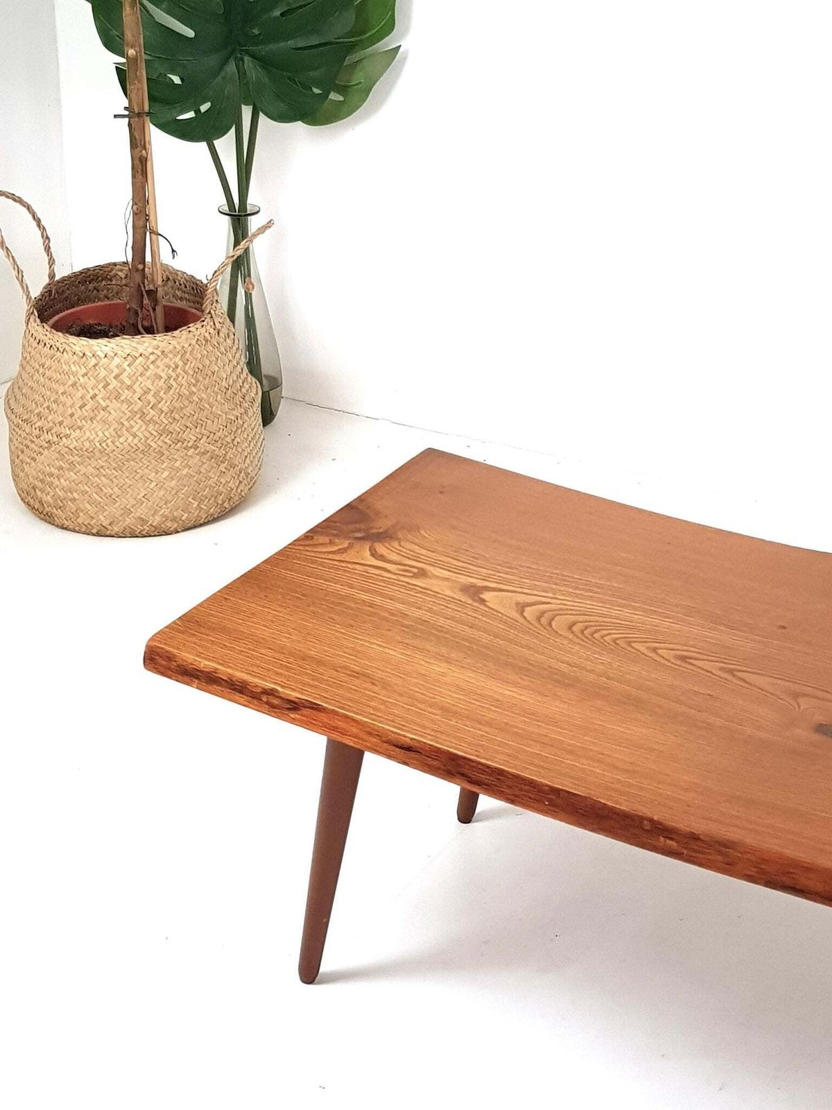 Vintage Coffee Table / Tv Stand   Mid Century Danish Influence Retro   Solid Oak photo 245.0