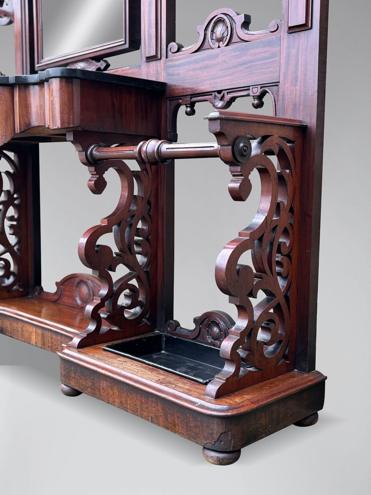 photo furniture Large 19th Century Victorian Period Mahogany Hall Stand With Arched Mirror
