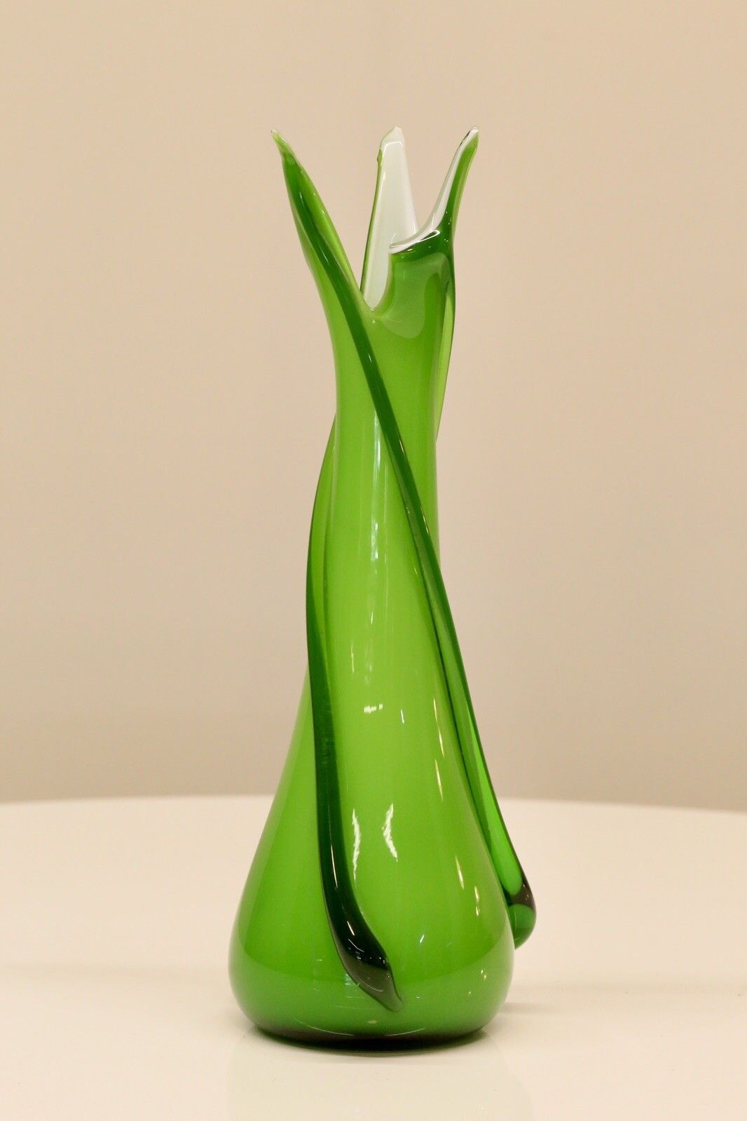 Pair Cristalleria Fratelli Betti / Alrose Italian Empoli Green Art Glass Vases photo Home Decor