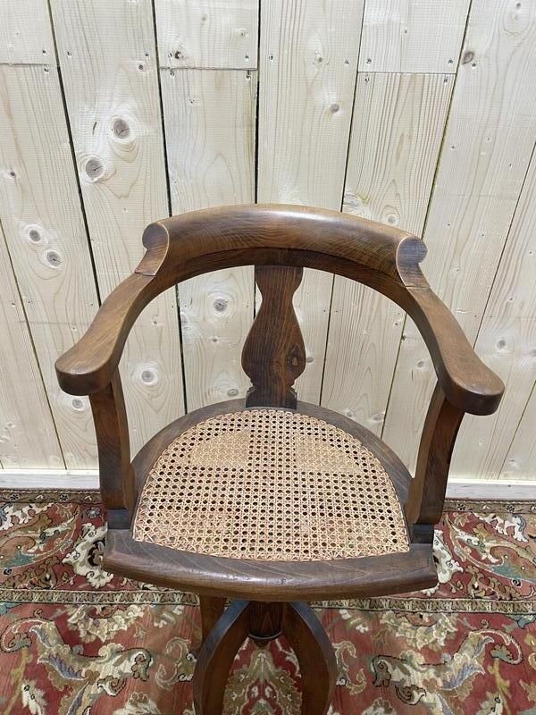 Fauteuil De Coiffeur En Cannnage Paul Tournay photo Furniture