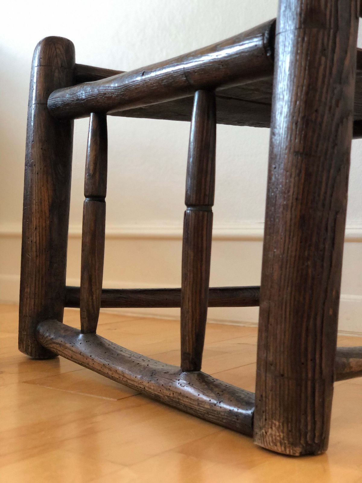 photo furniture 18th Century English Oak Farmhouse Chair