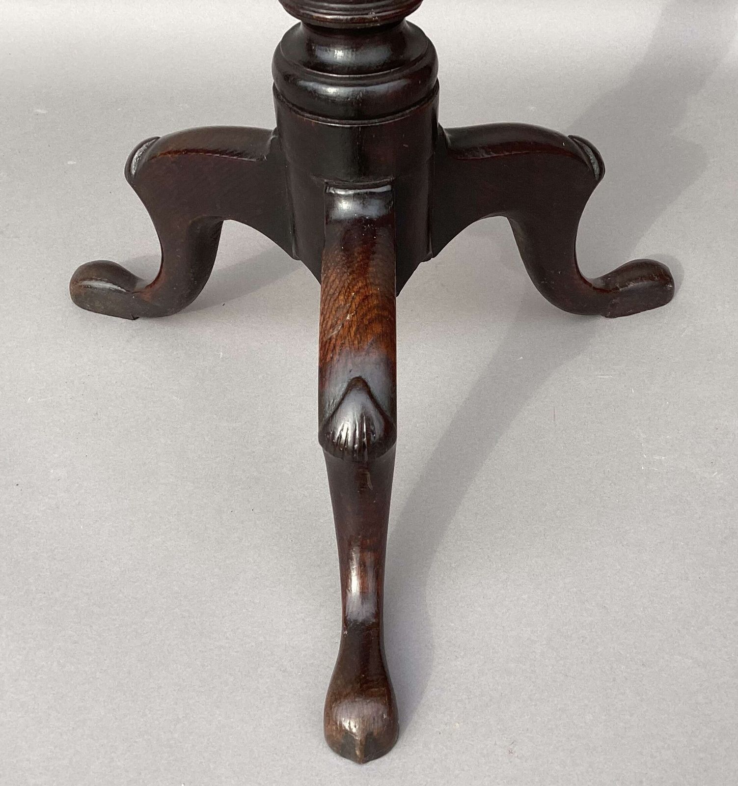 Charming Irish Georgian Burr Oak Tripod Wine Table photo for sale