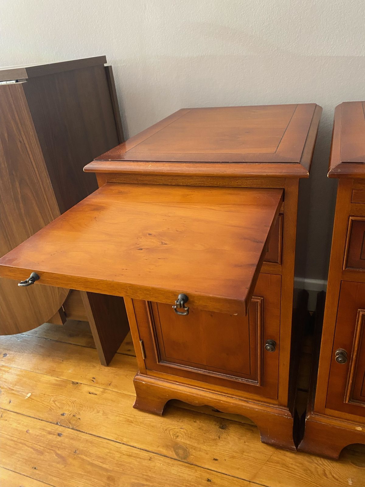Bradley Yew Wood Pair Of Bedside Tables With Butler Tray photo Furniture