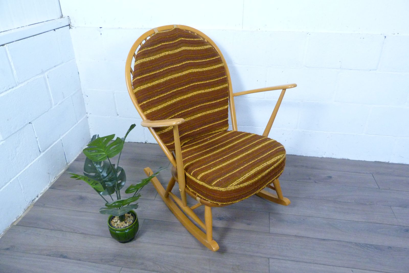 Ercol Windsor Grandfather Blonde Rocking Chair photo furniture