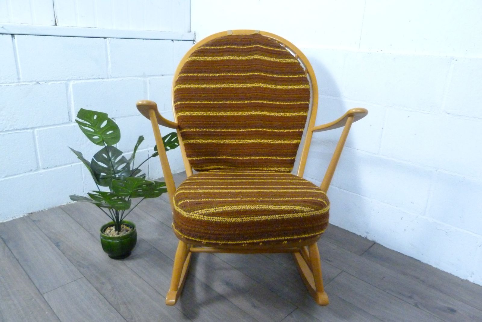 Ercol Windsor Grandfather Blonde Rocking Chair photo for sale