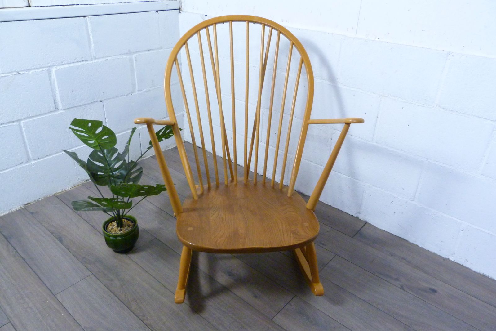 Furniture Ercol Windsor Grandfather Blonde Rocking Chair photo