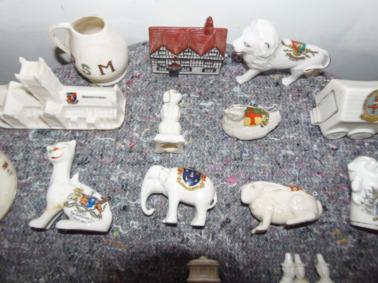 photo buy Crested China Wares Goss .Etc .