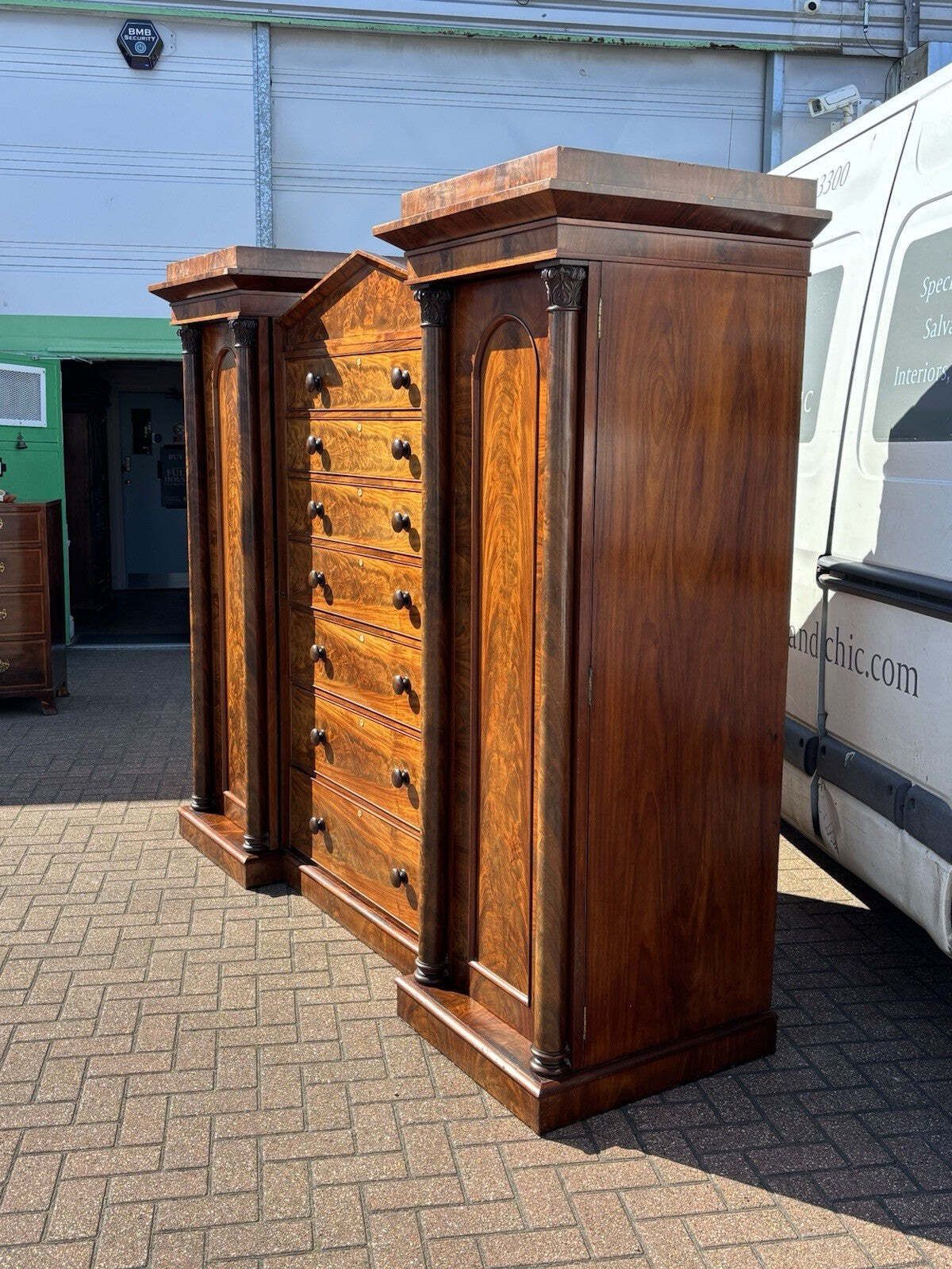 William IV Mahogany Compactum, Large Chest Of Drawers And 2 Cupboards. Superb photo vinterior