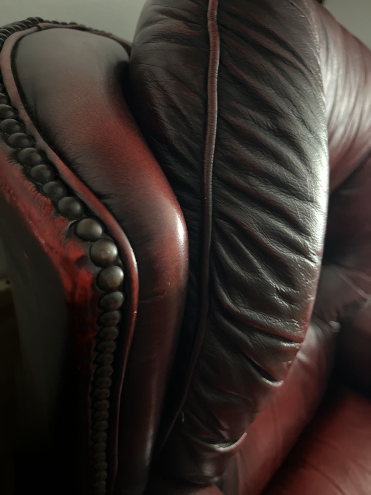 Vintage Chesterfield Leather Armchair — 1995 — Classic Oxblood Red photo Furniture