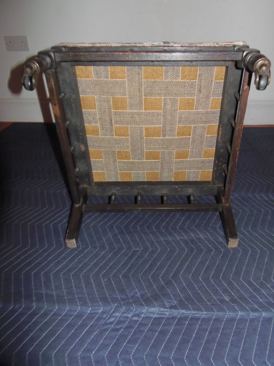 Furniture Arts And Crafts Chair  / Aesthetic Movement photo