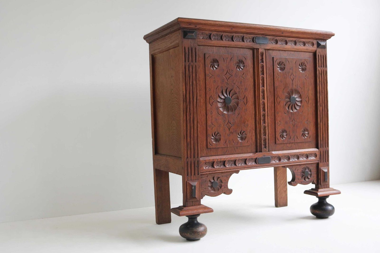Antique Oak Neo Renaissance Style Stick Or Umbrella Stand With Zinc Liner, Dutch 1900s photo vinterior