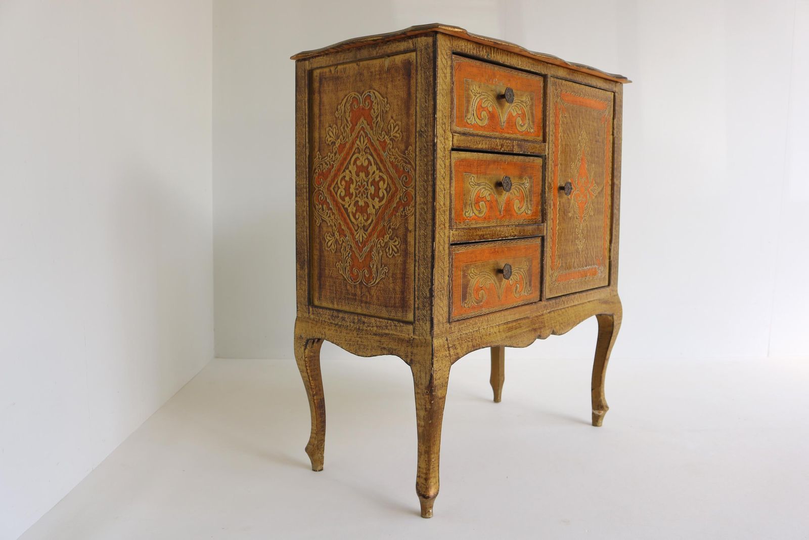 Florentine Gilt Cabinet Italian Small Cupboard Hollywood Regency Bedside Cabinet Mid Century Side Table Vintage Nightstand Drawers Door 60s photo for sale