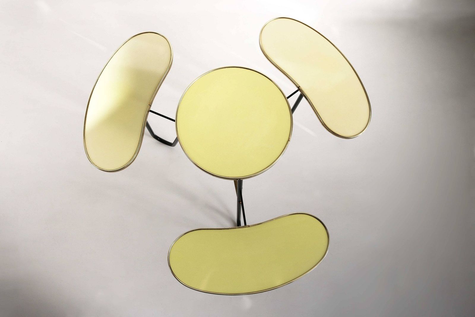 Zeldzame Minimalistische Vintage Plantenstandaard – 60s Design, Niervormig, Mid Century Modern photo buy