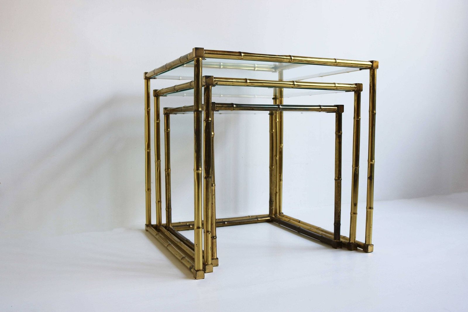 Brass Faux Bamboo Italian Mid Modern Nesting Tables Glass Tops Vintage Side Tables Nest Of Three Occasional Tables Hollywood Regency 1970s