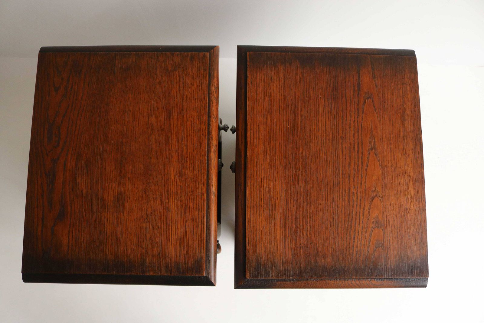 Frans Paar Landelijke Nachtkastjes In Louis XV Stijl, Handgesneden Eiken, Mid Century, Ca. Jaren 1960 photo buy