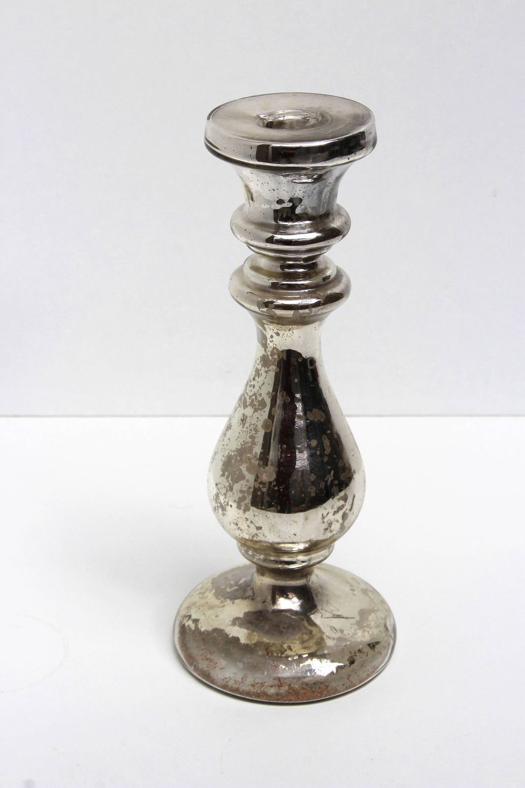 Antieke Nederlandse Kwikzilver Victoriaanse Kaarsenhouder Van Geblazen Glas Met Spiegeleffect – Armeluis Zilver, Ca. 1900 – 19e Eeuw, Holland photo furniture