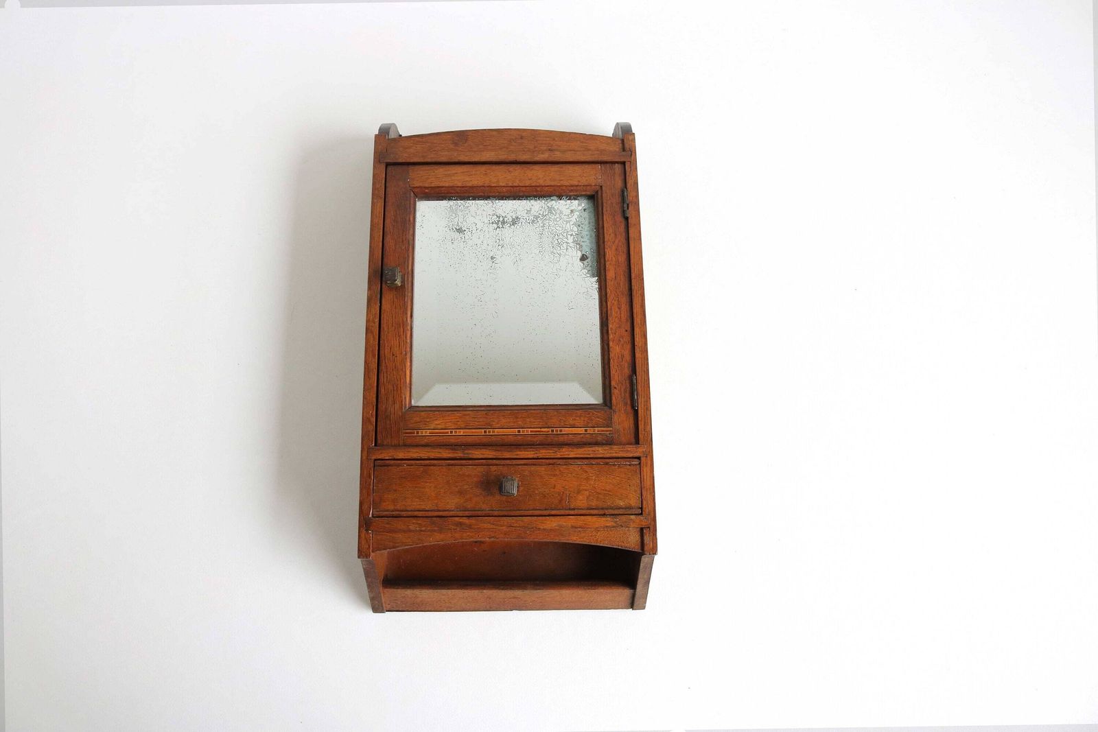 Art Deco Vintage Wood Medicine Bathroom Apothecary Cabinet Worn Mirror Drawer Small Wall Cabinet Kitchen Cabinet Inlaid Comb Tray 1930s