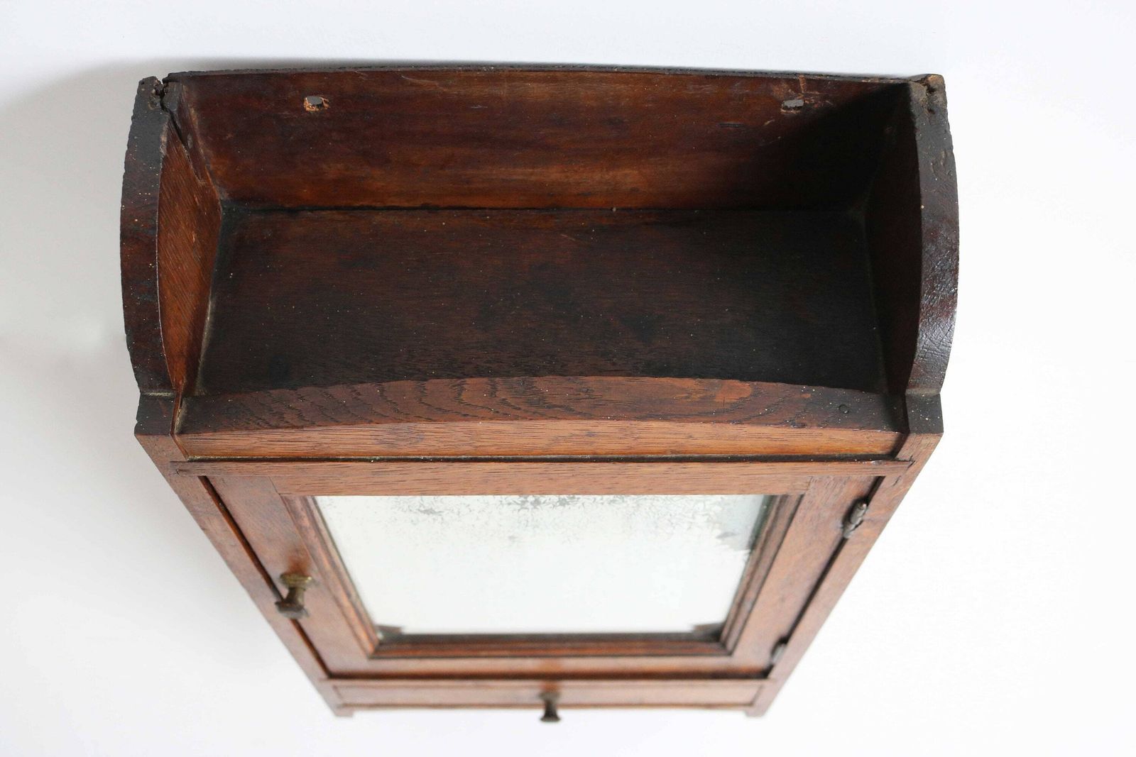 Art Deco Vintage Houten Medicijnkastje Badkamerkastje Apothekerskastje Spiegel Met Gebruikssporen Lade Klein Wandkastje Keukenkastje Ingelegd Kammenlade 1930s photo vintage