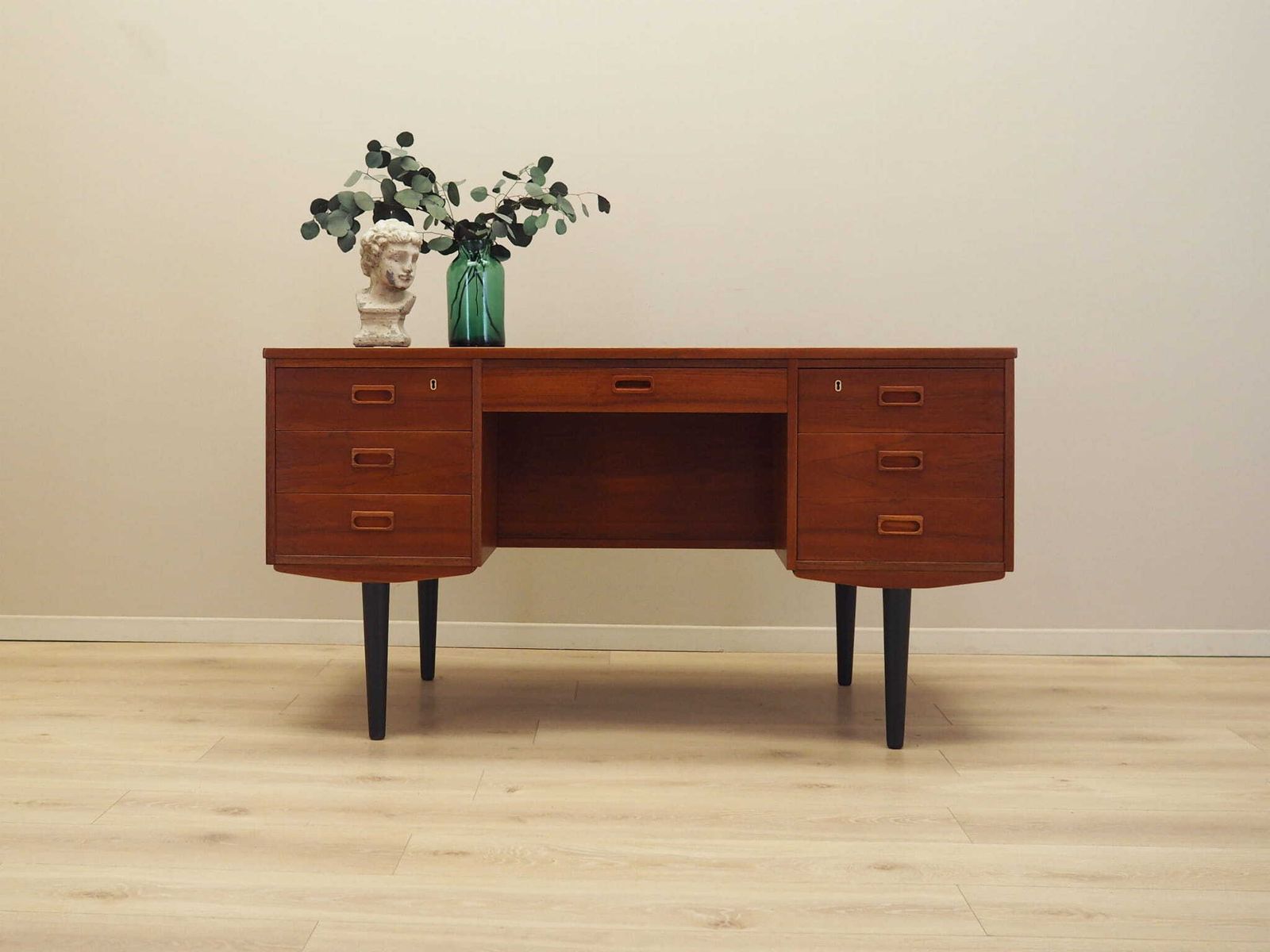 Teak Desk, Danish Design, 1970s, Production: Denmark photo furniture