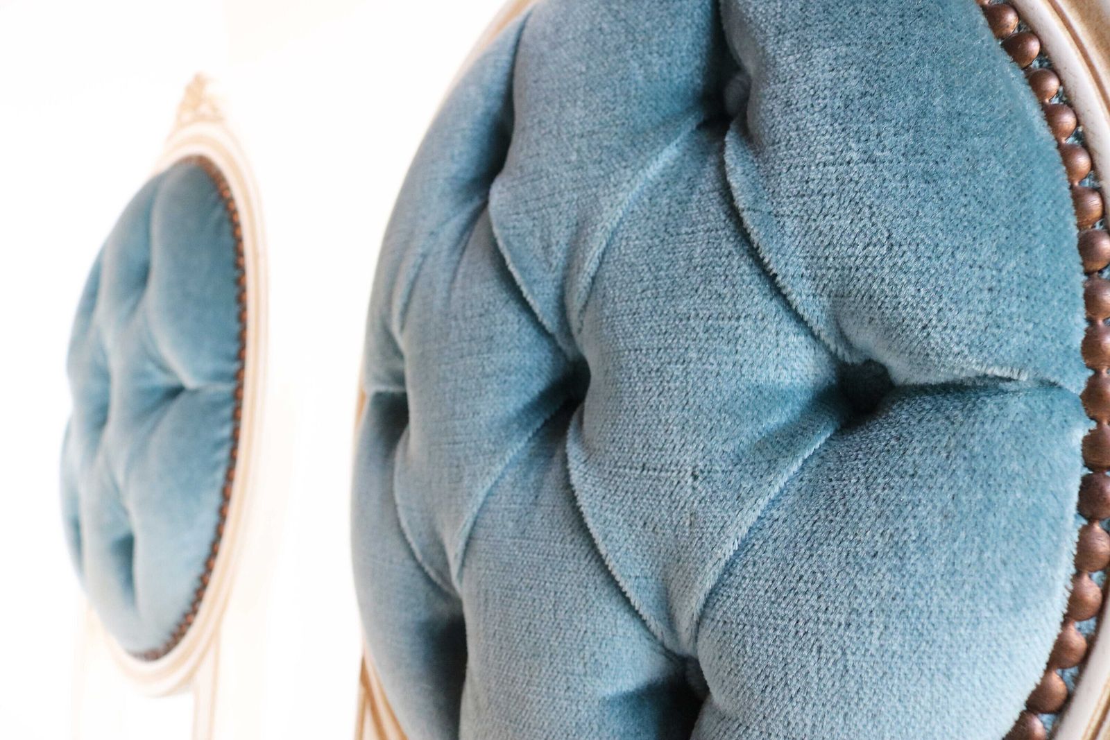 Romantic Couple Blue Velvet Small Side Chairs Italian Dining Chairs Pair Vanity Chairs Bedroom Chairs Louis XV Regency Antique Baroque Style photo furniture