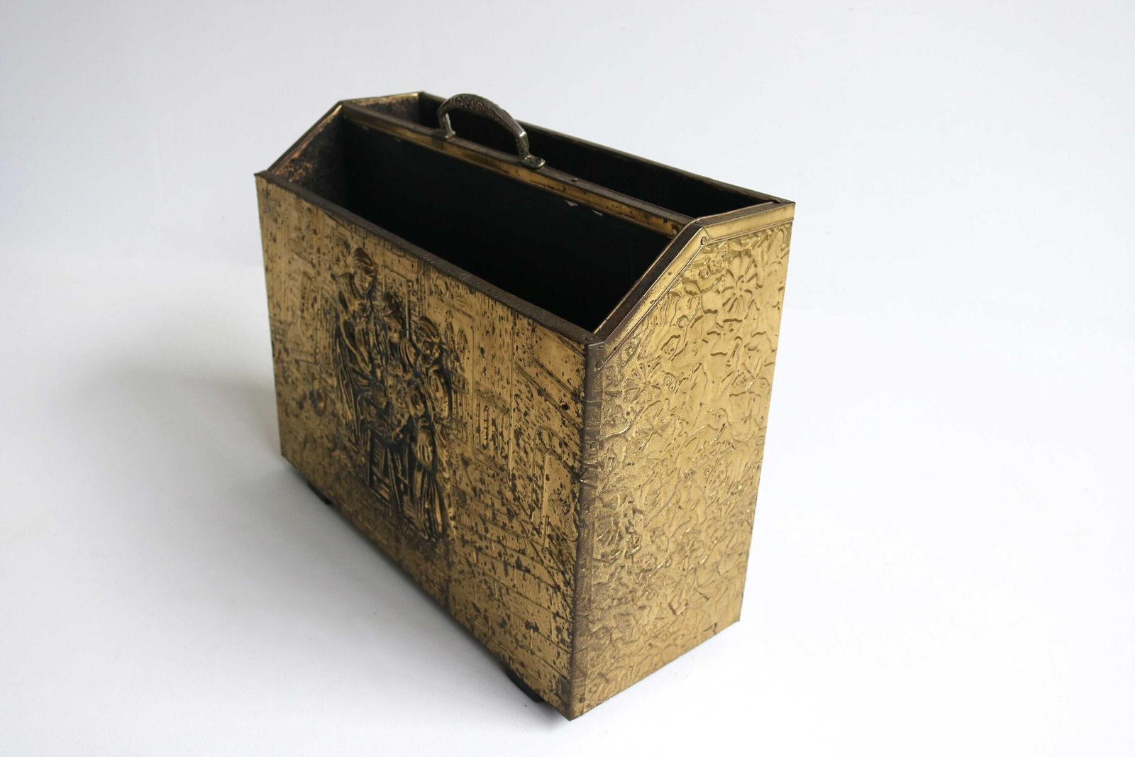 Vintage Brass Record Rack Magazine Rack Embossed Relief Repousse Scene Covered Wood Box Fireplace Two Section Book Holder England 1960s photo 247.0