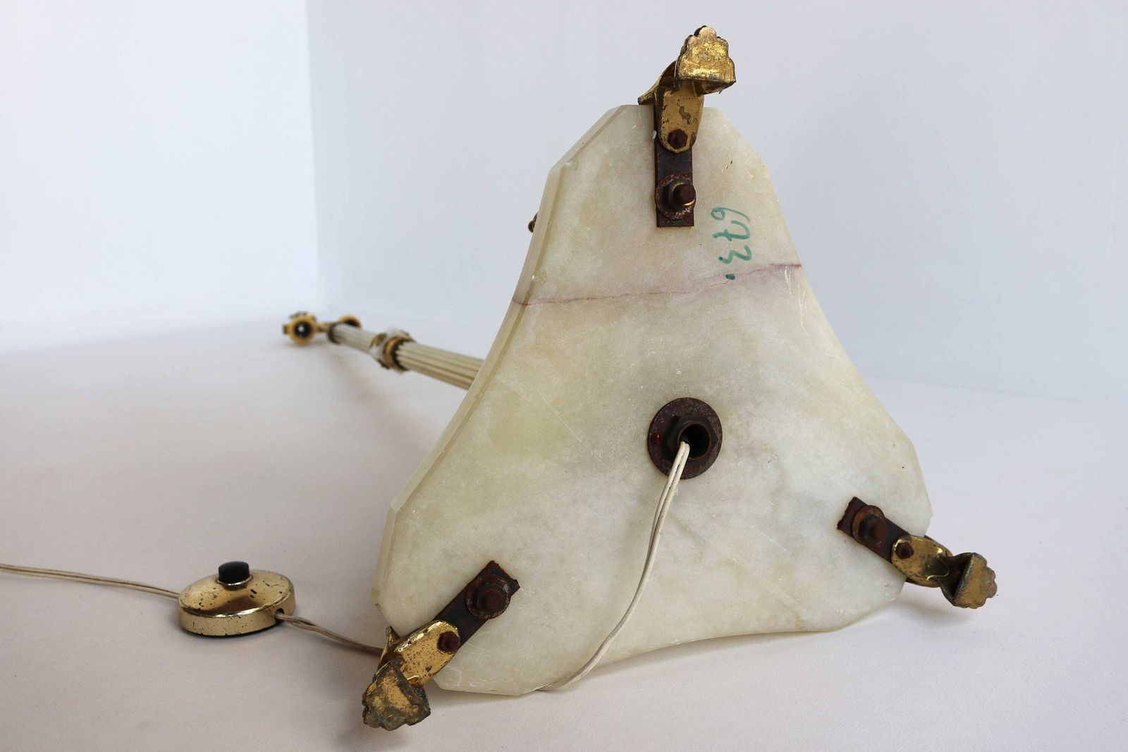 photo furniture Mid Century Italian Marble, Onyx And Casted Brass Regency Floor Lamp Stand Standing Lamp Base 1950s Standard Lamp Fish Base Claw Feet