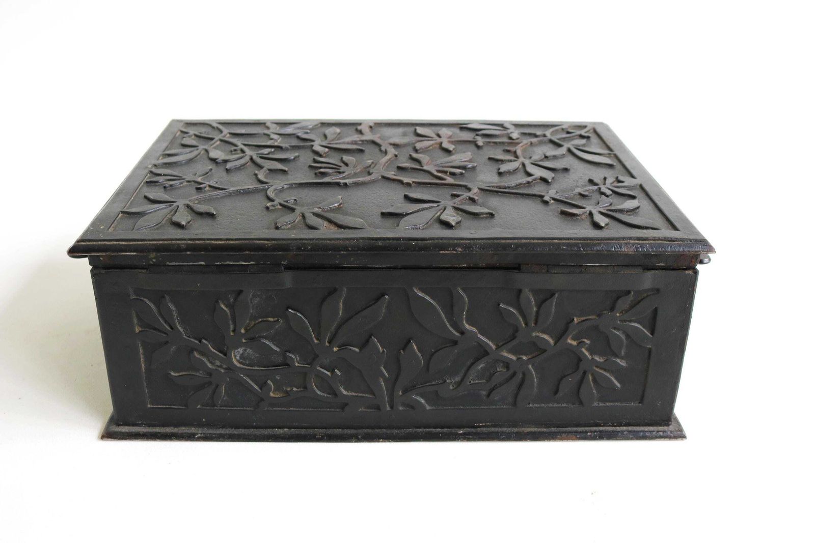 photo furniture Arts And Crafts Victorian Antique Storage Safe Lidded Money Box Art Nouveau Cast Iron Lock Fireproof Treasure Chest Jewelry Archives 1880