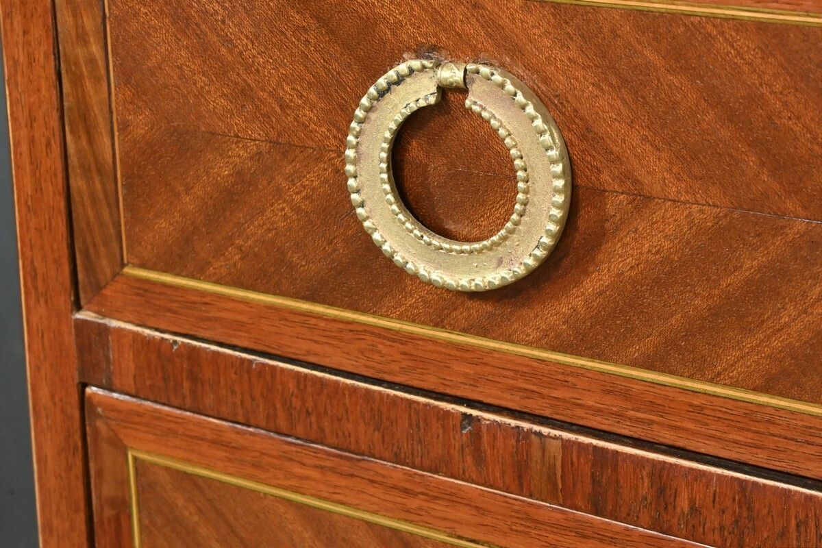 Small Mahogany Chest Of Drawers – Part 1 Of The 20th Century photo vintage