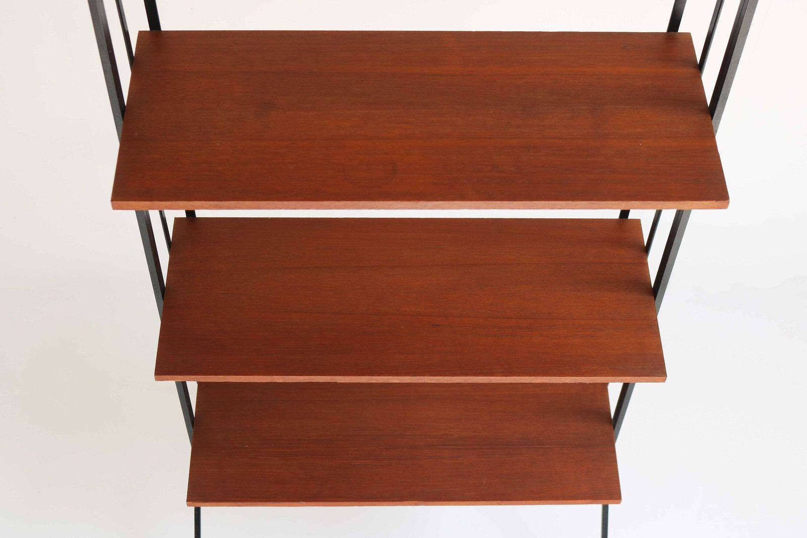 Vintage Klein Zwart Metalen En Teakhouten Vrijstaande Stellingkast Roomdivider Staand Rek Boekenkast Plantenstandaard Etagère Mid Century Retro photo for sale