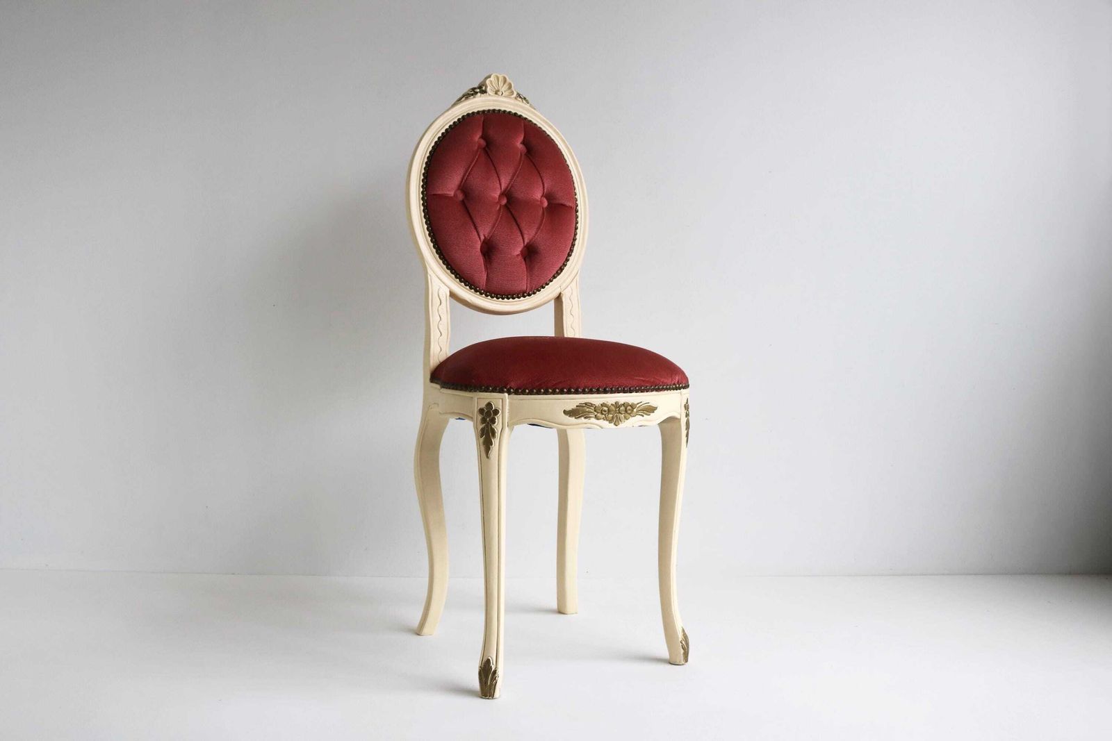 Vintage Italian Wood Carved Chair Quilted Pink Fabric Lovely Romantic 1960 Midcentury Painted Vanity Chair Bedroom, Louis XV Style photo Furniture