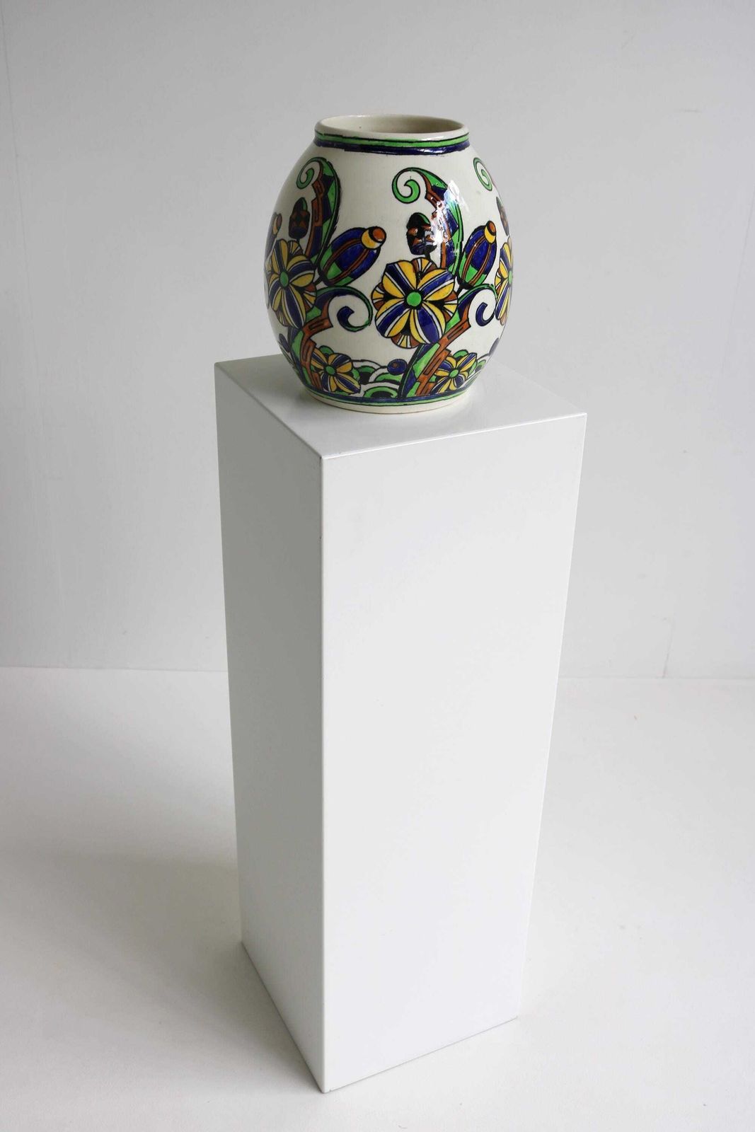 Earthenware Hand Painted Art Deco Vase By Charles Catteau For Boch Freres Keramis " Decor No: D.1081 ", Belgium La Louvière Ca. 1925 1930 photo 652.0
