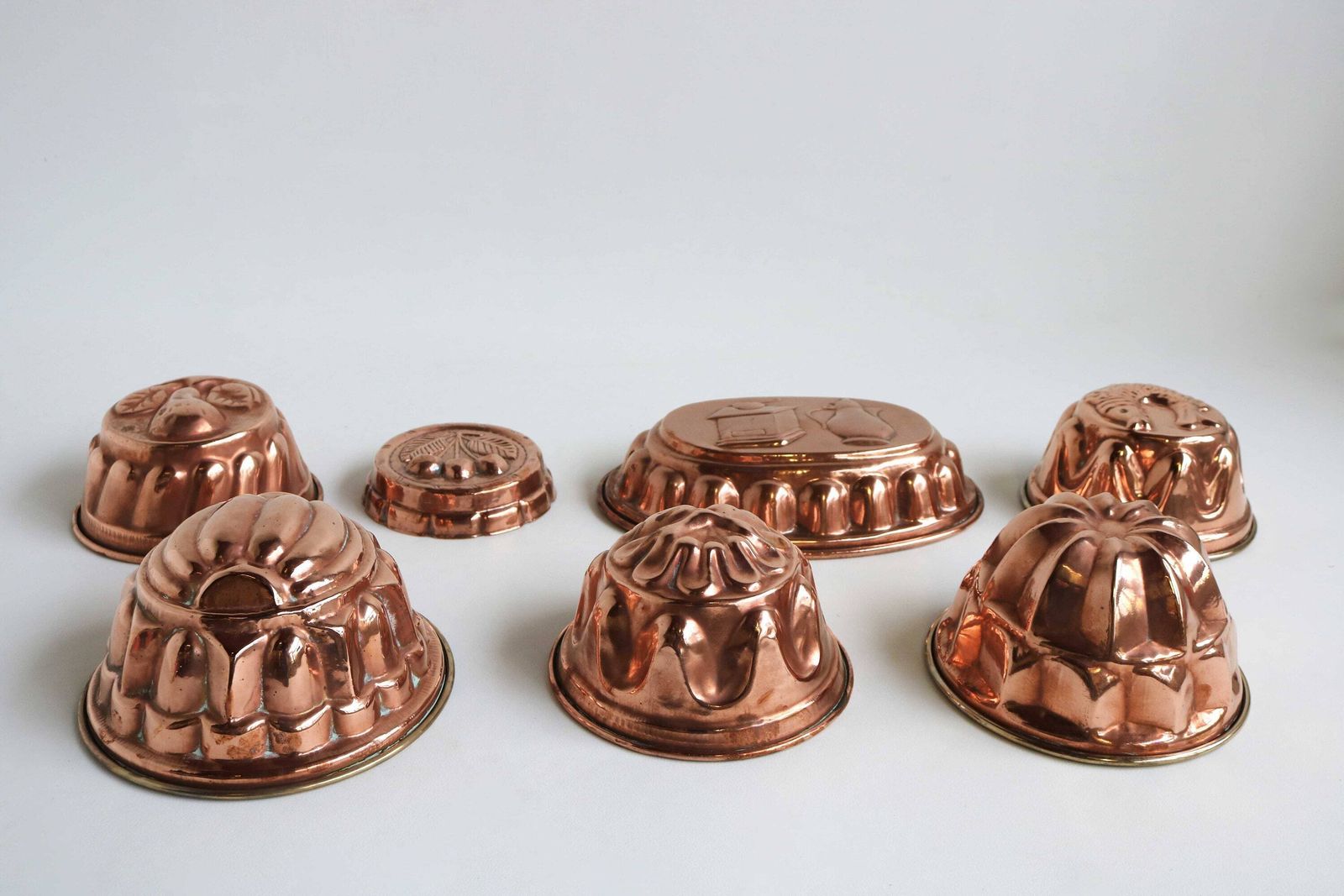 Seven Magnificent Pieces Cake Jelly Pudding Chocolate Molds French 19th Century Country Kitchen Copper Ware Wall Hanging Decor Farmhouse photo vinterior
