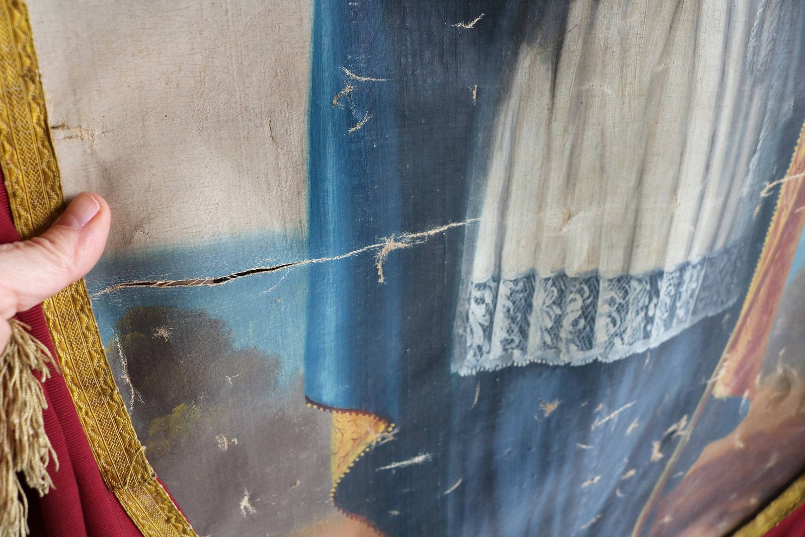 photo furniture Dubbele Vlag Van De Heilige Eligius En Het Lam Gods – Agnus Dei – Antiek Textiel – Kerkvaandel – Eloi Eloy – Handgeschilderd – Processie / Altaar