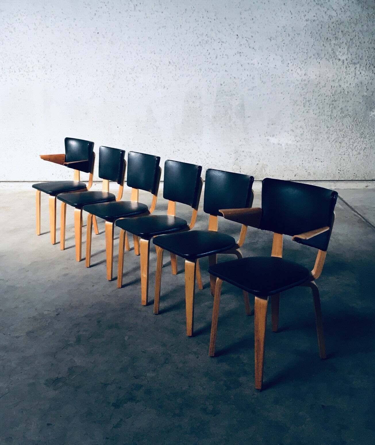 photo for sale Mid Century Dutch Design Eetkamerstoelen Van Cor Alons Voor Gouda Den Boer, Ca. Jaren 1950