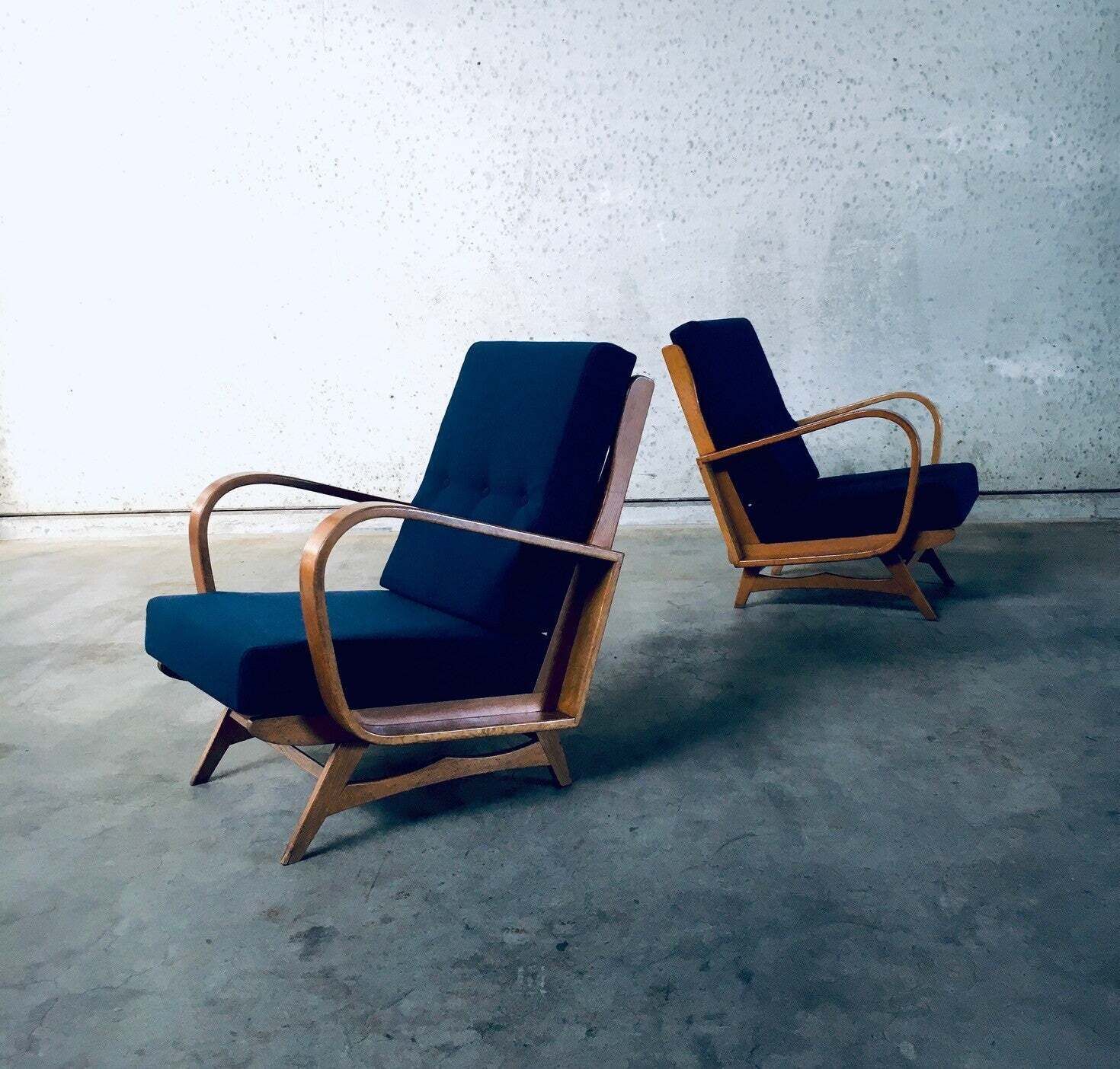 Mid Century Modern Design Bentwood Lounge Chairs, Jaren 1950, België photo 3000.0
