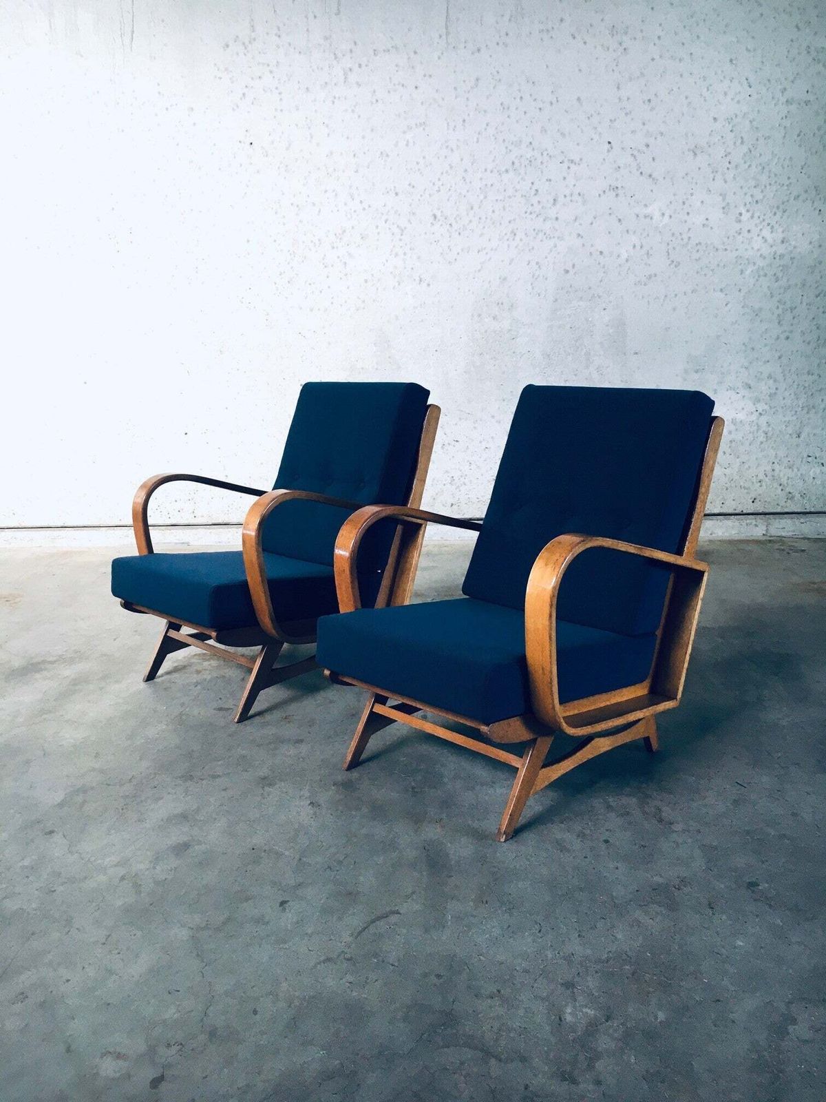 photo furniture Midcentury Modern Design Bentwood Lounge Chairs, 1950's Belgium