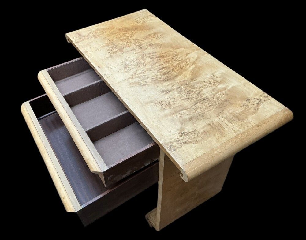 Art Deco Console Table photo vinterior