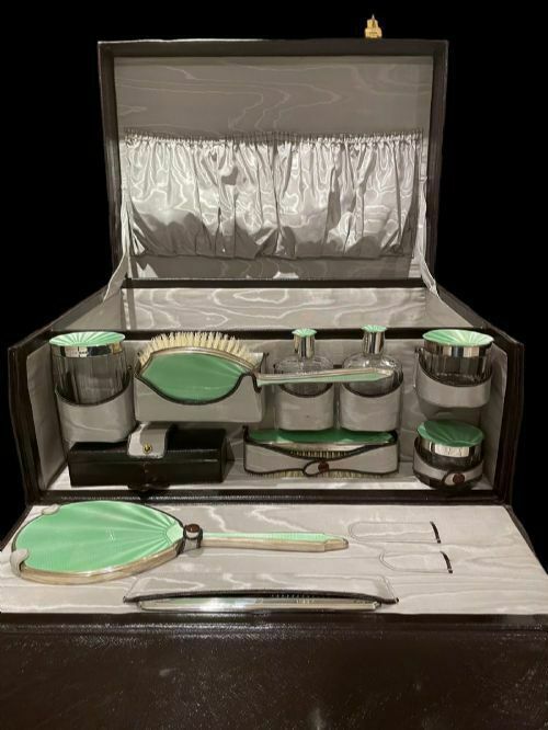 A Superb Quality Mappin & Webb Art Deco Vanity Case And Contents, 1933. photo furniture
