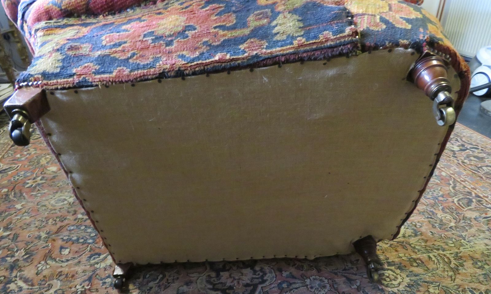 photo vintage Howard And Sons "Ushak Turkey Carpet" Club Armchair.