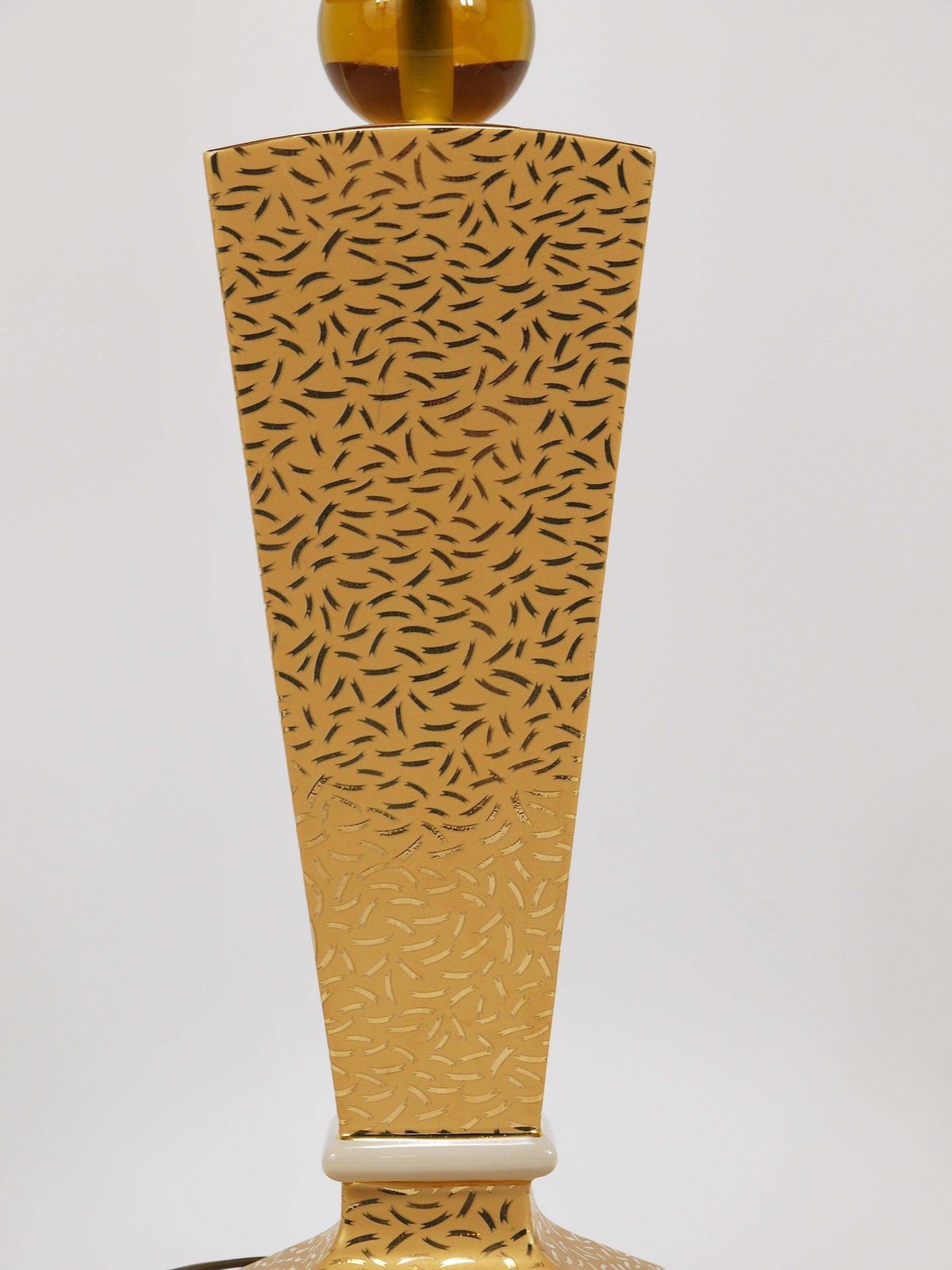 902.0 Post Modern Memphis & Art Deco Style Porcelain Table Or Side Lamp, Italy, 1980s photo