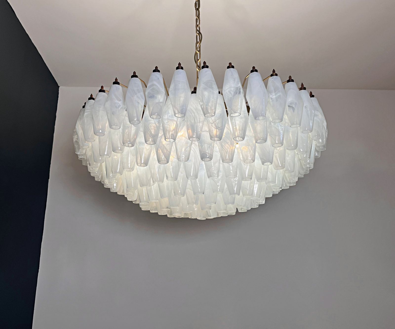photo vinterior Amazing Murano Glass Candelier   185 Poliedri White Alabaster