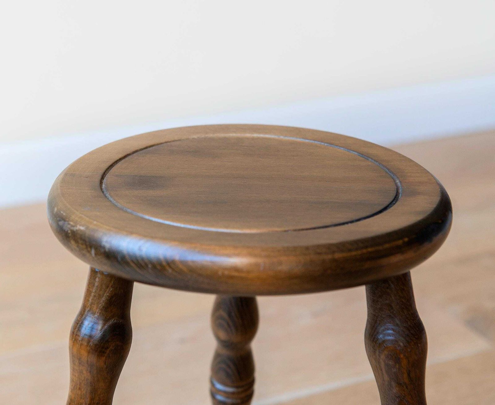 Vintage Stool With Turned Legs, Old Round Plant Stand, Oak Wooden Coffee Table, Dark Brown Tripod Stool, Country Home Decor photo buy
