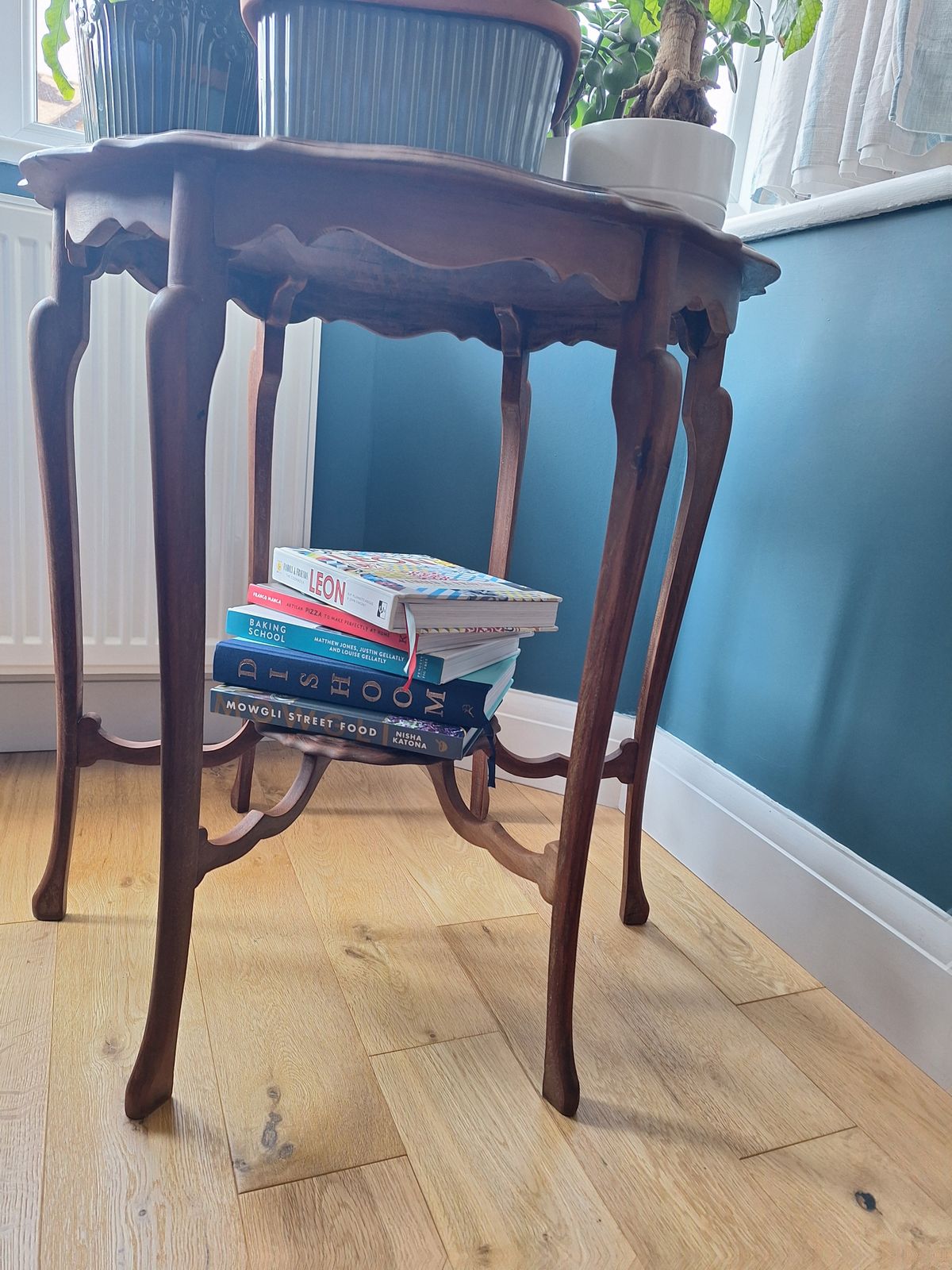 Antique Wooden Side Table   Scalloped Top 2 Tier Mahogany photo Furniture
